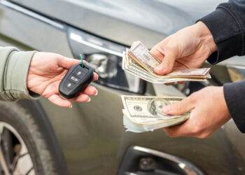 He bought a BMW on Facebook Marketplace, and hours later, the seller himself pointed a gun at him to steal it in Queens—it was the fault of the AirTag