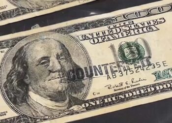 No more doubts about your banknotes—here's how apps that use your phone's camera and flashlight to detect counterfeits work