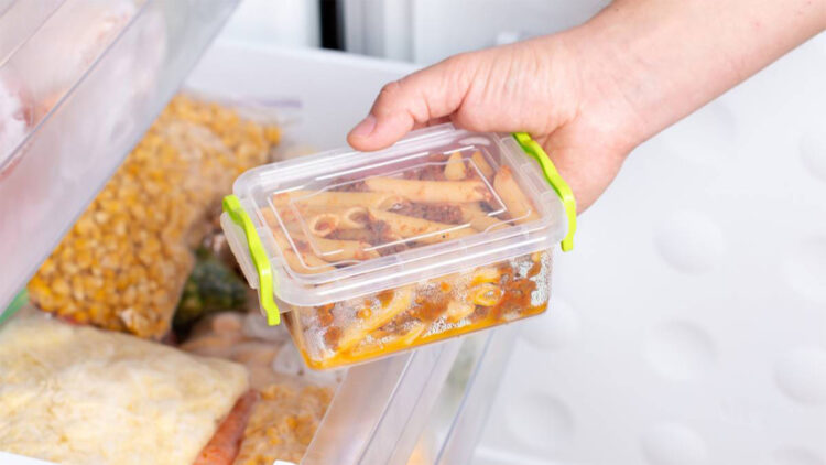 No more waiting to put food in the refrigerator—experts say that putting hot food in the refrigerator is safer than letting it cool outside—this prevents dangerous bacteria and foodborne illnesses