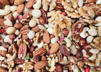 Confirmed—nuts are the healthiest snack for your heart and weight, but eating too many can ruin your diet and digestion
