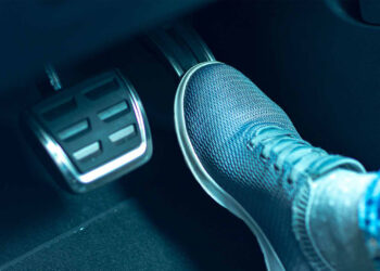 The hidden secret of the accelerator—how “one-pedal driving” works to recharge your electric car without stepping on the brake
