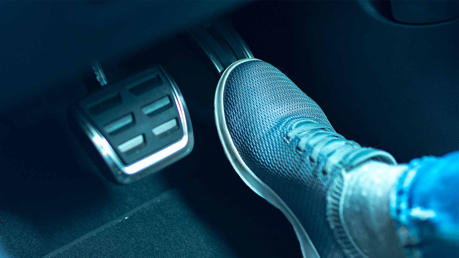 The hidden secret of the accelerator—how “one-pedal driving” works to recharge your electric car without stepping on the brake