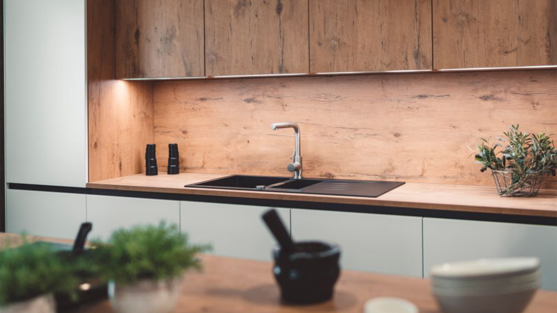 Goodbye tiles—in 2025, treated wood will conquer kitchens with elegance, durability, and warmth that will completely transform your home