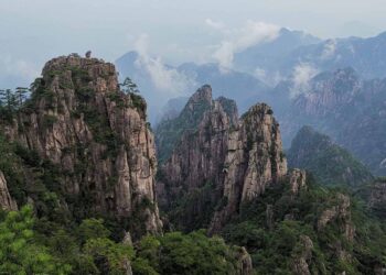 Confirmed—China manages to reduce CO₂ emissions by 400 million tons and now plans to transform polluted air into food for humans and animals