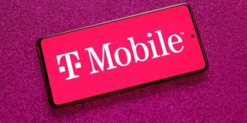 Goodbye to $7—T-Mobile raises its late payment fee to $10 and aligns itself with AT&T and Verizon
