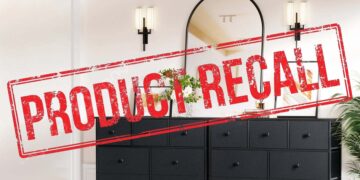 Alert in the United States—Walmart and the CPSC are recalling a 10-drawer dresser that can tip over and trap small children, authorities warn