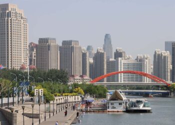 Confirmed—China manages to reduce CO₂ emissions by 400 million tons and now wants to “drink up the atmosphere” by turning it into food for humans and animals