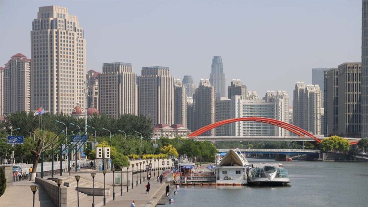 Confirmed—China manages to reduce CO₂ emissions by 400 million tons and now wants to “drink up the atmosphere” by turning it into food for humans and animals