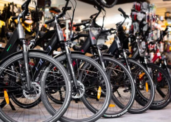 It's official—New York City approves a 15 mph speed limit for e-bikes citywide, and no one knows how they're going to enforce it