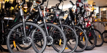 It's official—New York City approves a 15 mph speed limit for e-bikes citywide, and no one knows how they're going to enforce it