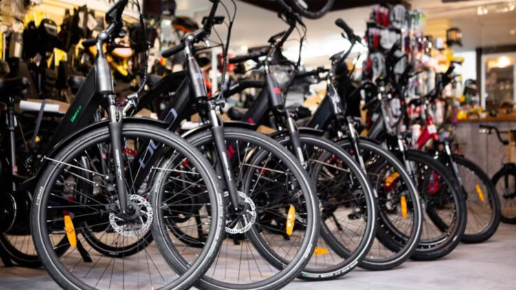 It's official—New York City approves a 15 mph speed limit for e-bikes citywide, and no one knows how they're going to enforce it