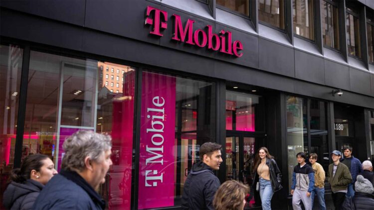 A blow to consumers' wallets—T-Mobile increases its late payment fees, causing customers to flee to competitors