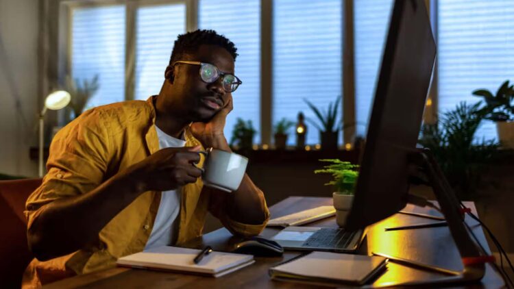 Confirmed—staying awake after midnight alters your emotions and decisions, warns Harvard