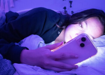 This is revealed in a new study—bed rotting is becoming the viral escape for Generation Z youth in the face of the economic crisis