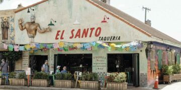 Farewell to El Santo Taquería—the iconic Calle Ocho restaurant closes its doors and makes way for El Cuban Diner, the new temple of Cuban-American fusion cuisine