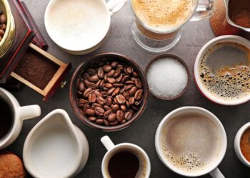 According to a nutritionist, this is the healthiest way to drink coffee—without sugar and with a touch of antioxidants