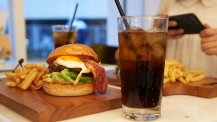 Confirmed—processed meats and ultra-processed soft drinks are the foods that cause the most damage to the brain, according to Virginia Tech