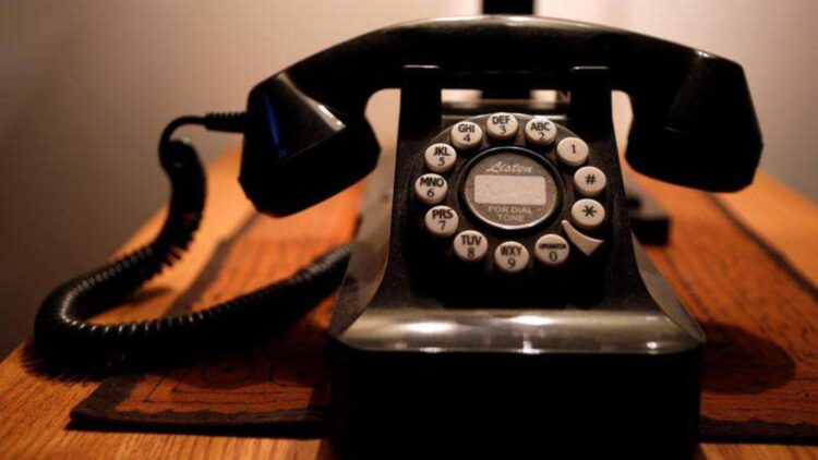 Goodbye to copper telephone lines in the United States—AT&T confirms their removal in 21 states this year, marking the end of an era in telecommunications