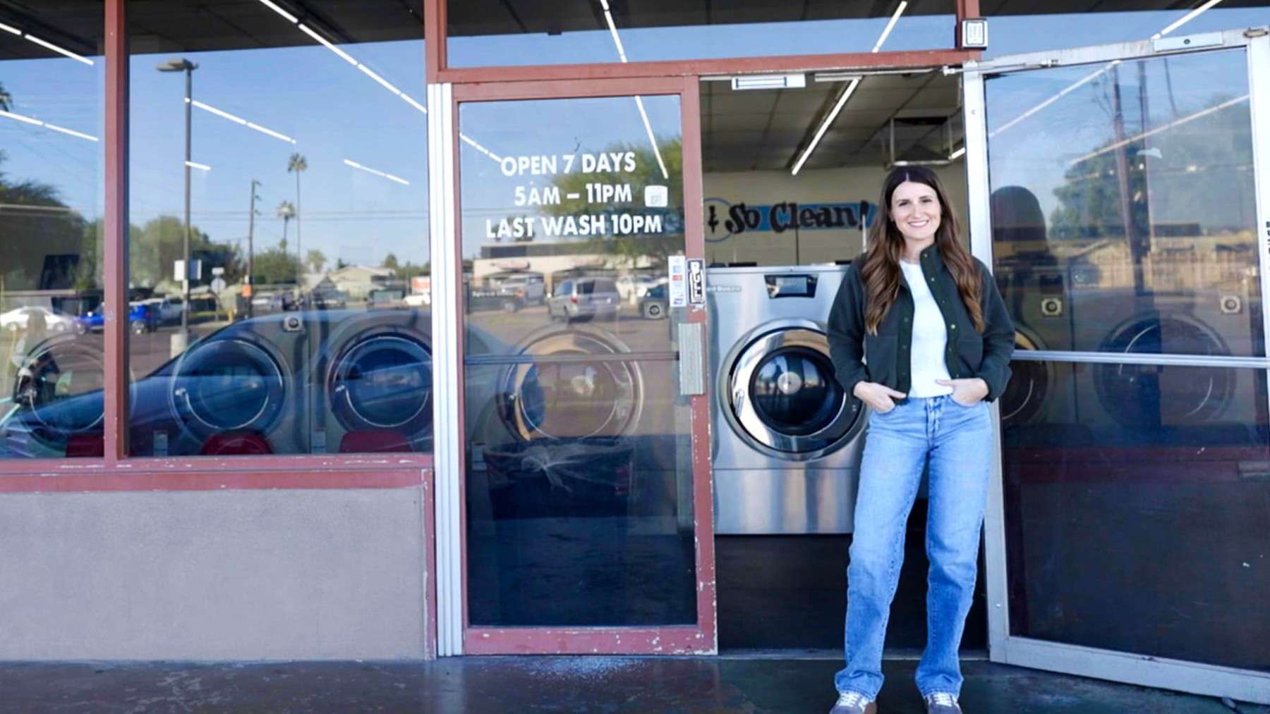 (N) A 38-year-old woman quits her job for a laundromat and ends up earning over $400,000 a year—“I only work six hours a week”