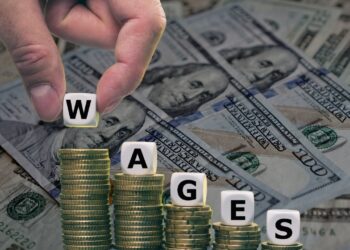 Goodbye to the current minimum wage in New York—the new state law marks a key increase that will transform thousands of paychecks by 2026