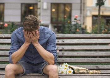 Neither coldness nor innate emotional strength—this is the real reason why many men suffer more after a breakup