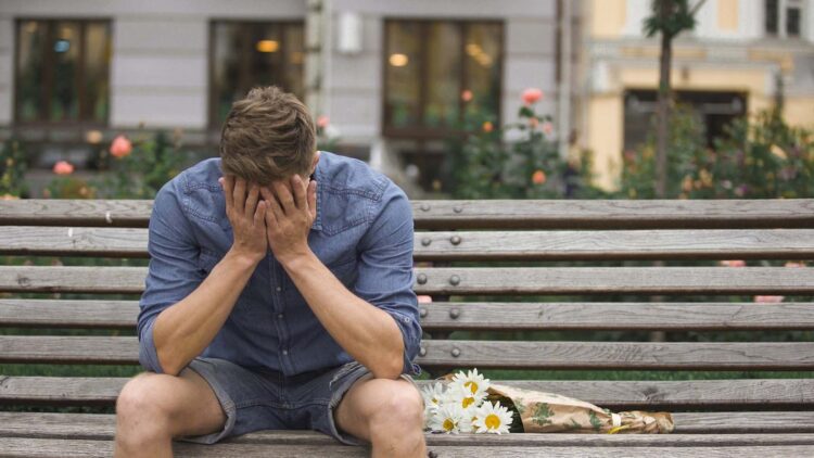 Neither coldness nor innate emotional strength—this is the real reason why many men suffer more after a breakup