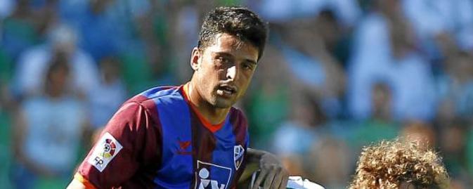 Camacho lidera los ‘tres ases’ del Huesca