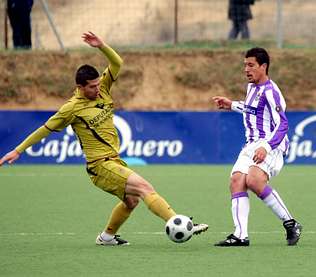 Xavi Moré, buque insignia del Real Oviedo