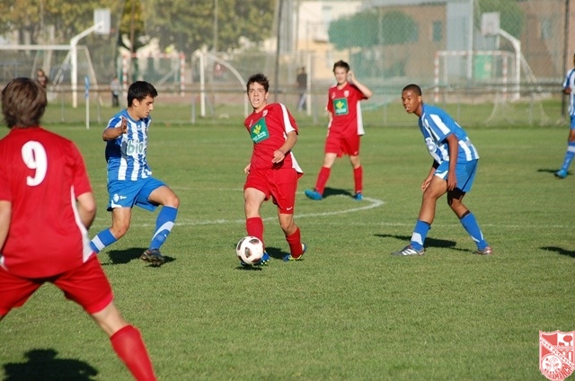 Ponferradina – RV Juvenil B: dos equipos anclados en la zona media
