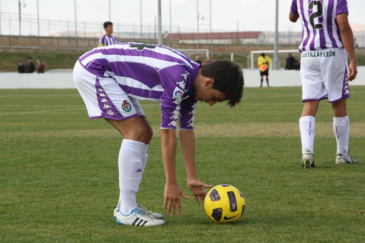 De casta le viene al galgo: Félix Valentín 1 Félix Valentín contra Numancia Juvenil B 2