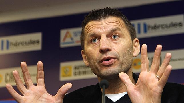 El Detalle: Djukic no se casa