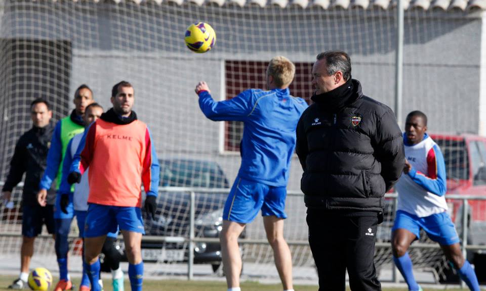 Un entrenador ¿defensivo?