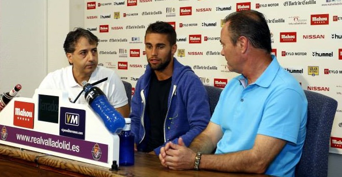 Entrenamiento con Rossi como cara nueva