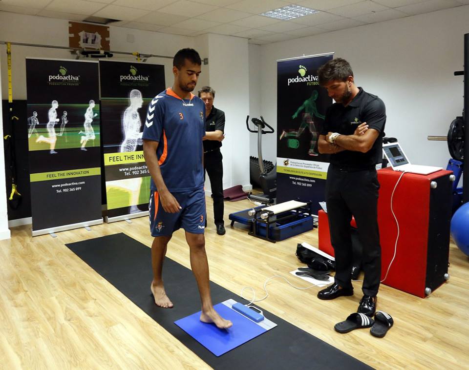 Los pies de los jugadores, en buenas manos