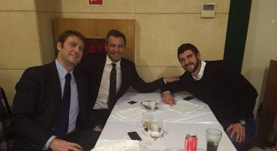 Carlos Suárez y Mitrovic || Foto: A Bola