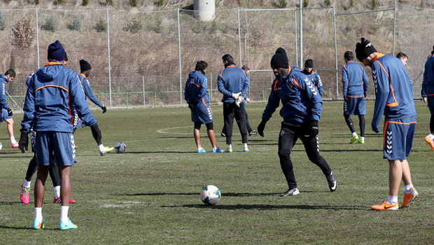 Primer entrenamiento para preparar el encuentro ante el Levante