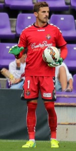 El Detalle: Doble debut en portería 2 Javi Varas || Foto: Ángel Becerra