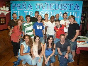 No somos, nacemos 3 La peña Trasgu Azul, en un acto