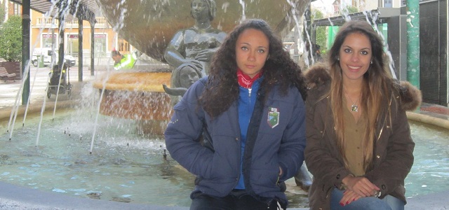 Los tacones no están reñidos con el balón