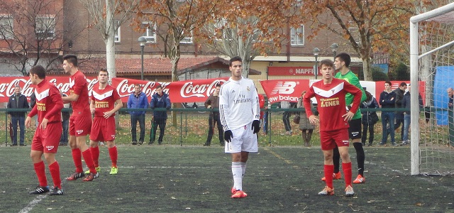 El Real Madrid no invita a la Sur a su fiesta de goles