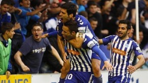 La Lupa: Deportivo Alavés 3 Los jugadores del Alavés, en plena celebración || Foto: El Correo