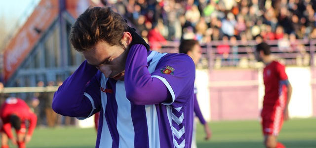 El Promesas se desquicia y el Real Murcia lo aprovecha