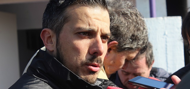 Contra el viento, Ayub