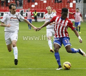 La Lupa: Sporting de Gijón 2 Ndi golpea al balón
