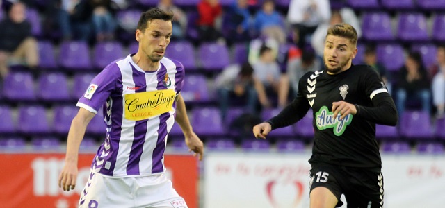 André Leão, el blanquivioleta apócrifo