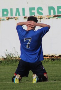 La juventud se impone en el derbi 3 Fabio lamenta una ocasión fallada Foto: Rosa M. Martín