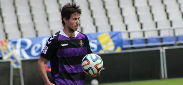 El Promesas, ya como juez, visita al CD Lealtad