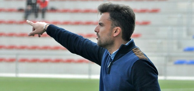 Rubén Albés: trabajador, cercano a los jugadores y comunicativo