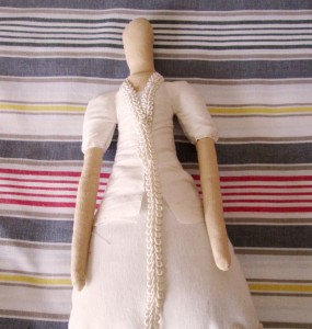 Guía para sobrevivir a una promoción de ascenso 7 Muñeca casera que bien podría hacer de muñeco vudú