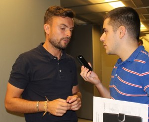 "Es probable que juguemos con dos delanteros" 2 Rubén Albés atiende a Blanquivioletas en La Balastera Foto: Rosa M. Martín